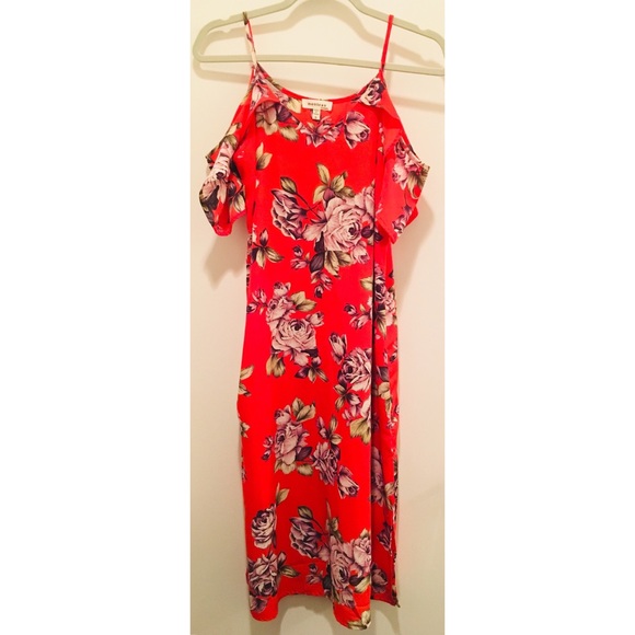 Red Floral Print Cold Shoulder Dress - Picture 2 of 4